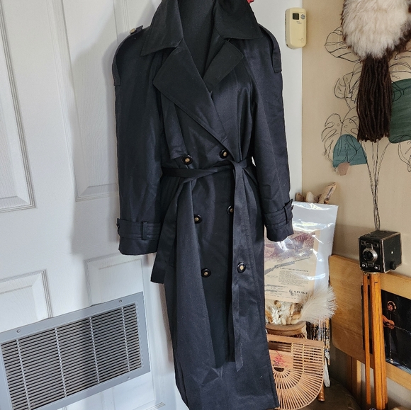 Black full-length vintage trench coat - Picture 4 of 6